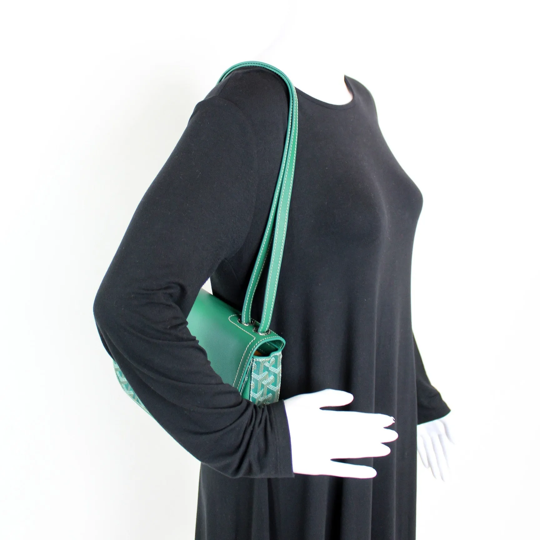 233 PM Shoulder Bag