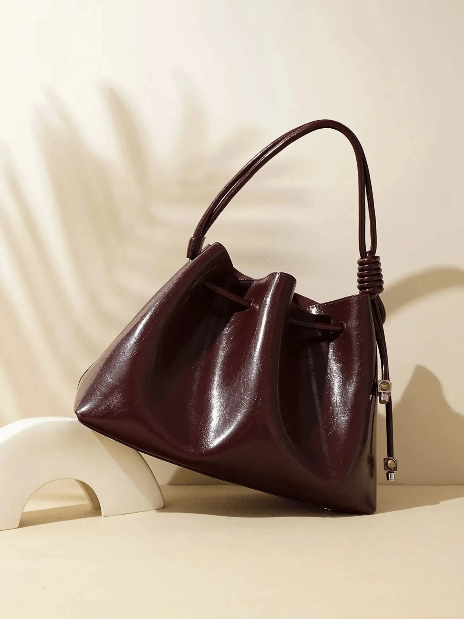 Florence | Glossy Leather Bucket Bag
