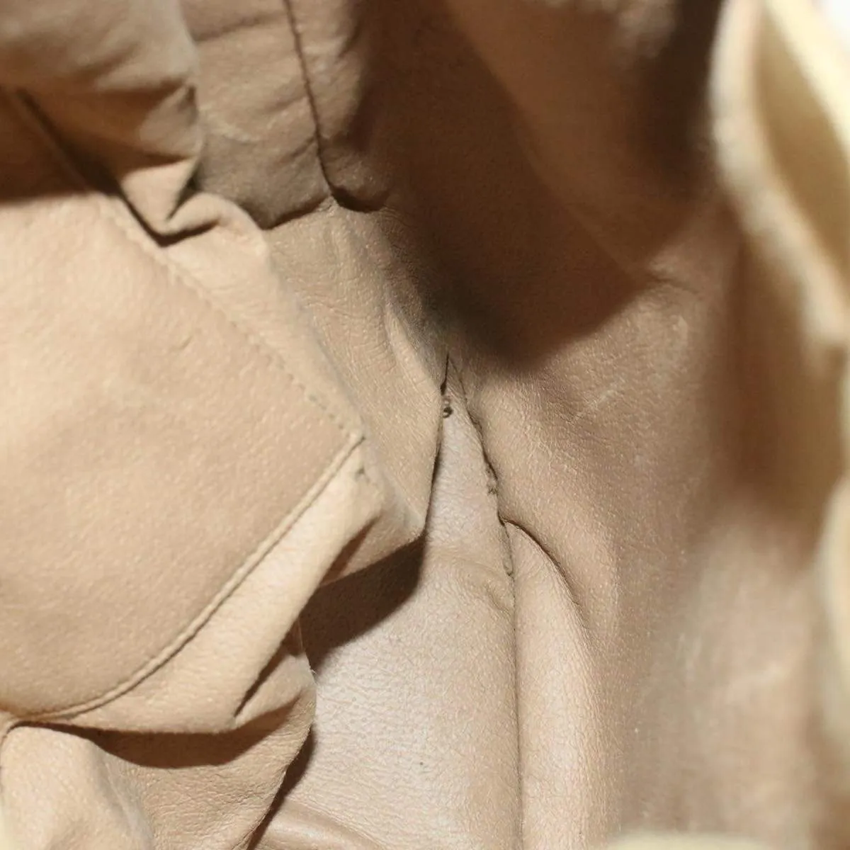 GUCCI Supreme GG Canvas Bucket Bag - AR3130