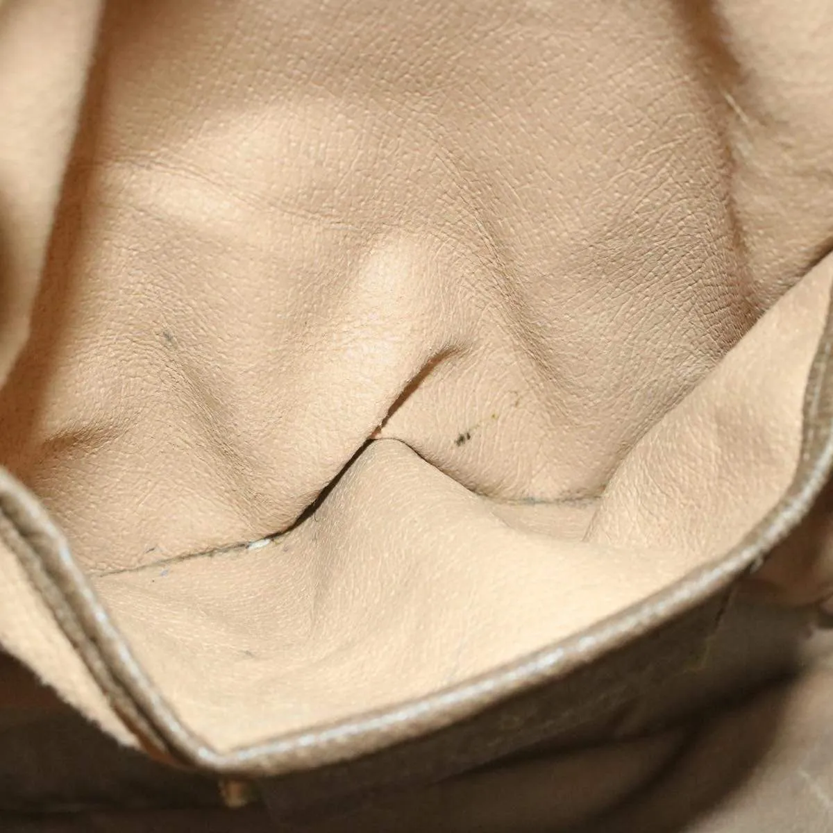 GUCCI Supreme GG Canvas Bucket Bag - AR3130