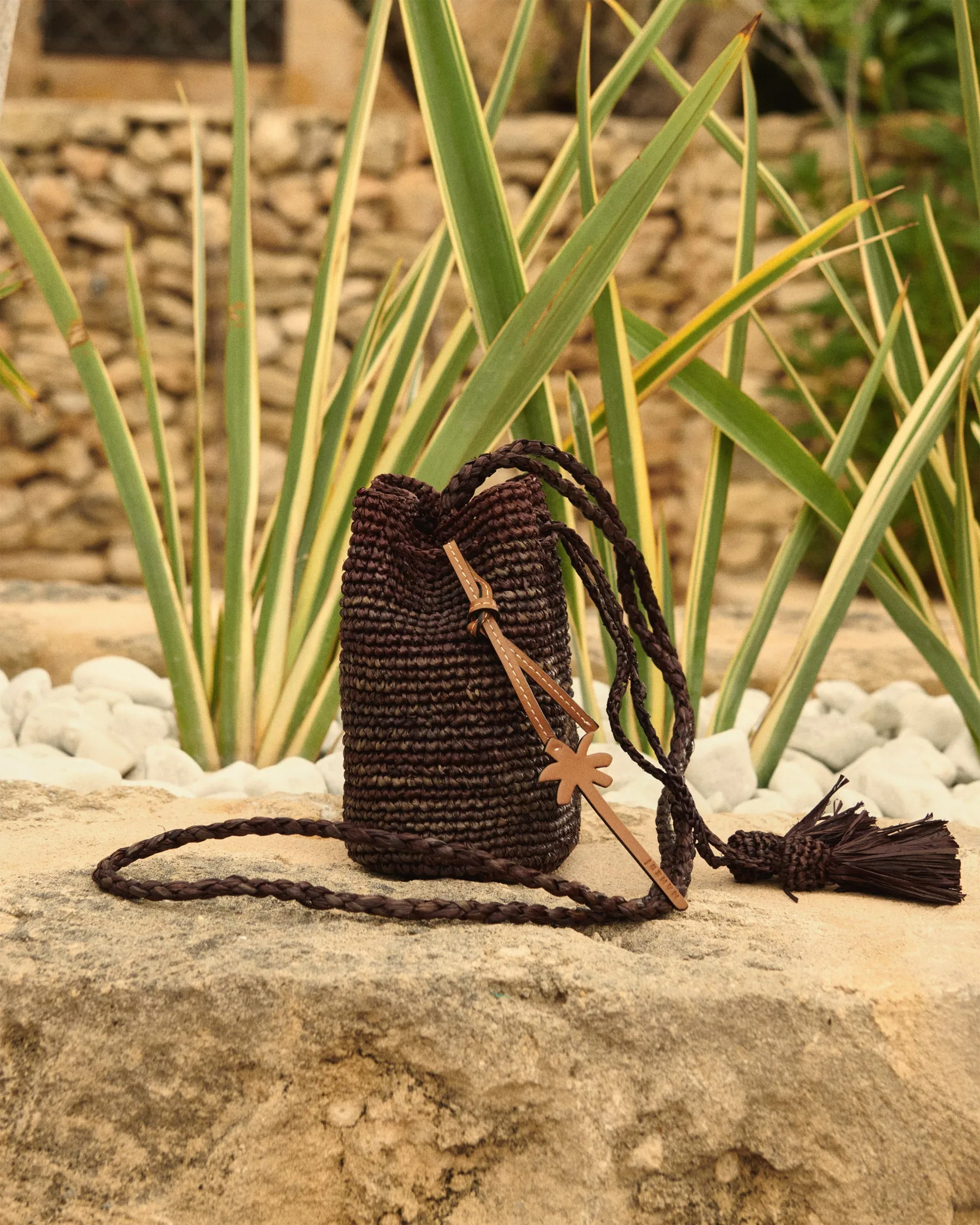 Raffia Beach Bucket Mini - V74CX - Chocholate