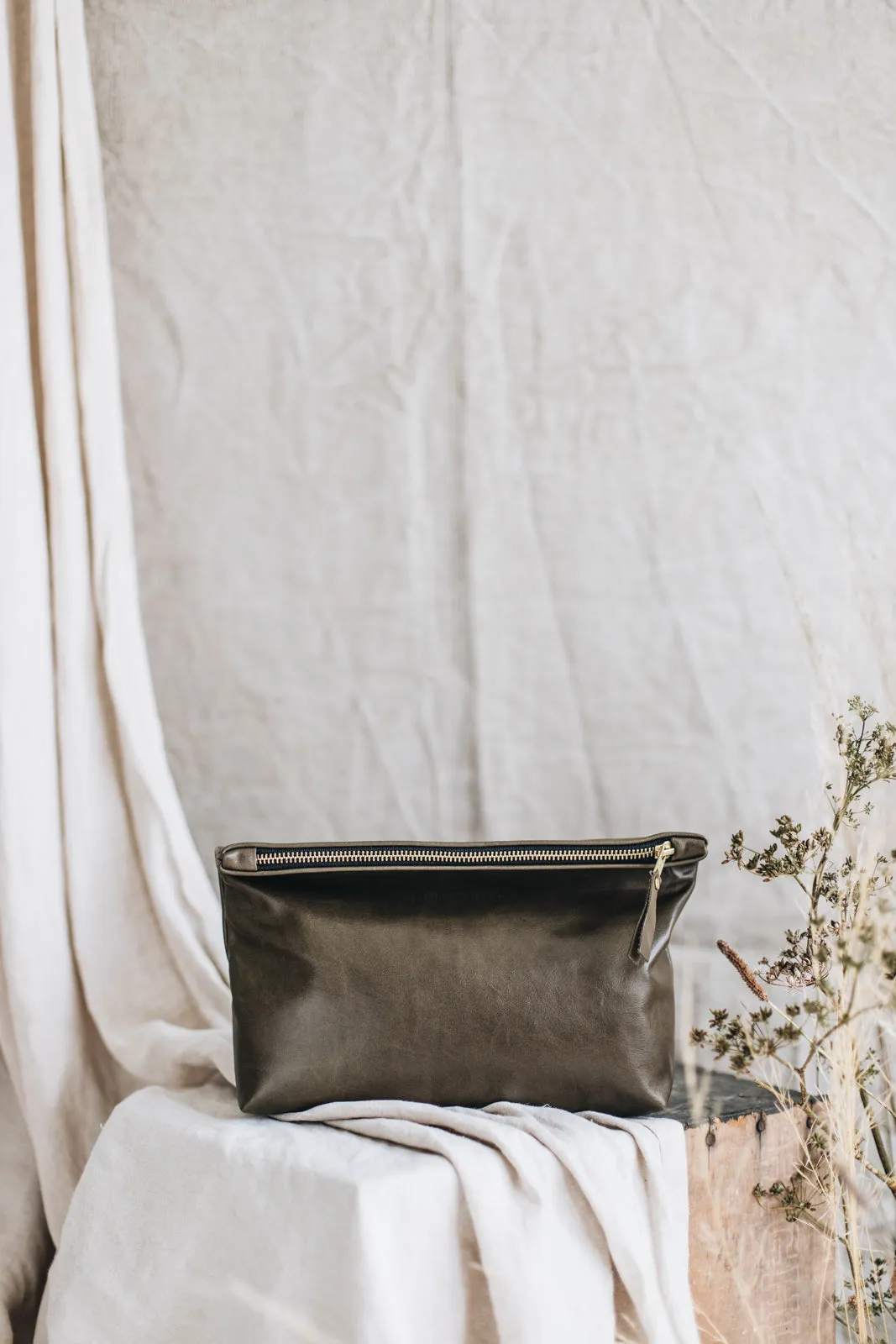 The Classic Clutch in Spruce